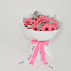Arreglo de gerberas Romeo Flower Boutique - imagen 1
