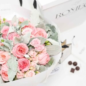 Arreglo de rosas Romeo Flower Boutique - imagen 6